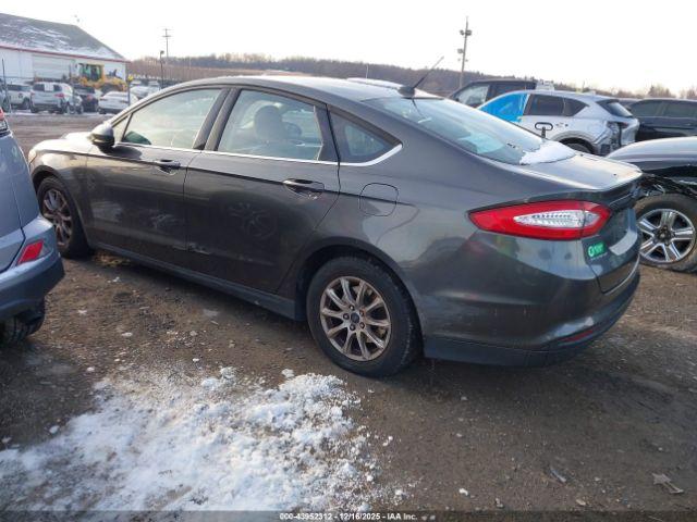 Ford Fusion S Image 2