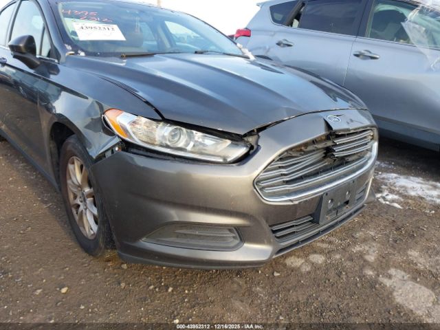 Ford Fusion S Image 5