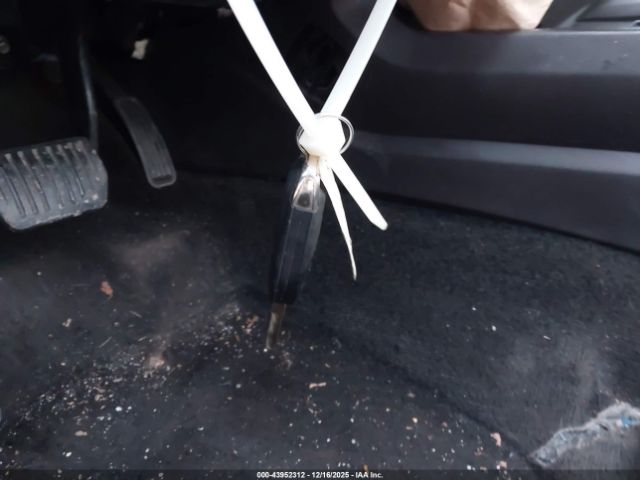 Ford Fusion S Image 9