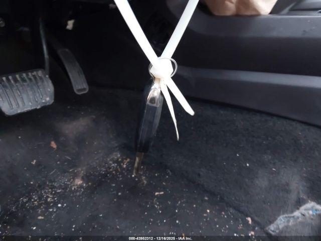 Ford Fusion S Image 9