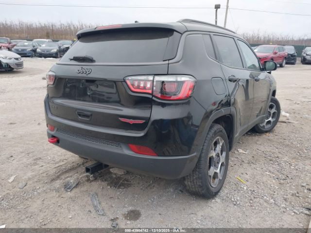 Jeep Compass Trailhawk 4x4 Image 3