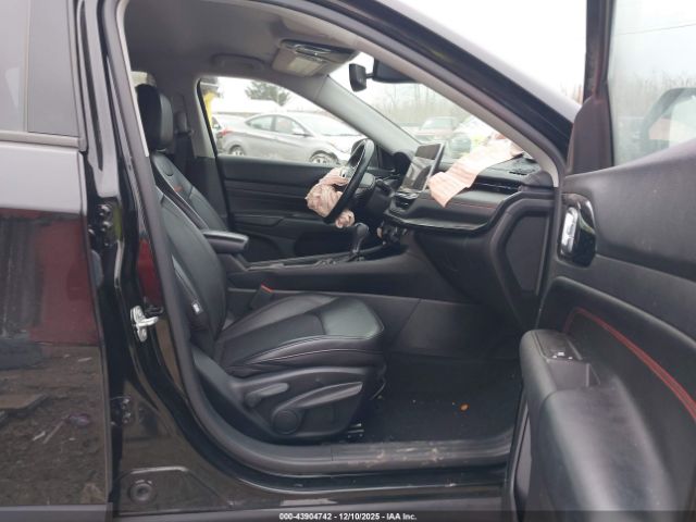 Jeep Compass Trailhawk 4x4 Image 7