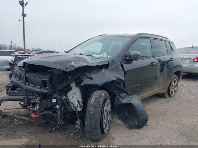 Jeep Compass Trailhawk 4x4 Image 13