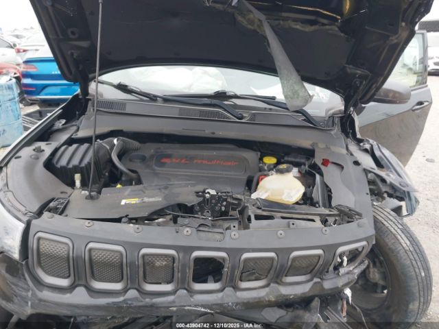 Jeep Compass Trailhawk 4x4 Image 15