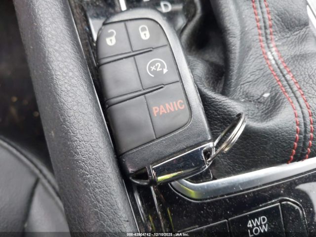 Jeep Compass Trailhawk 4x4 Image 11