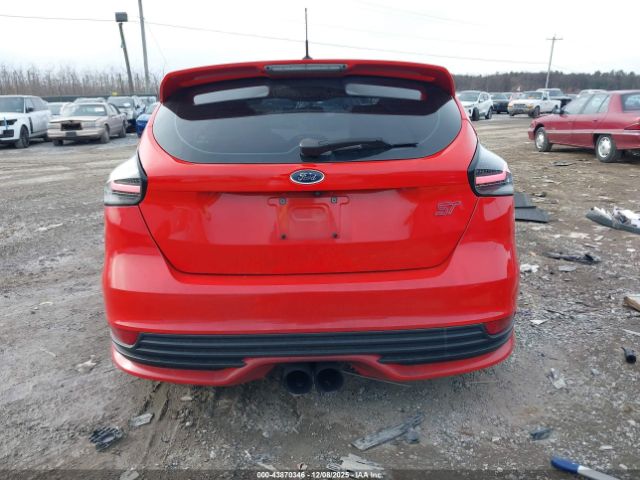 Ford Focus St Image 16