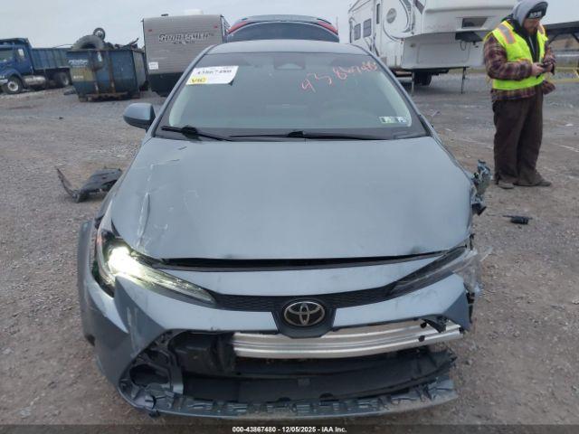 Toyota Corolla Le Image 11