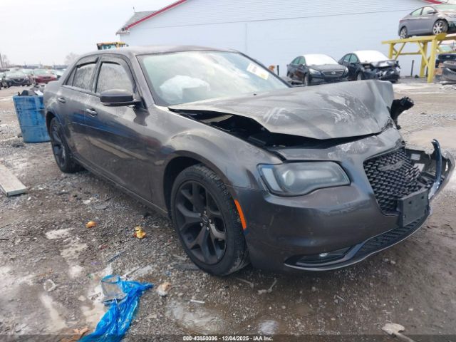 Chrysler 300 S Image 1